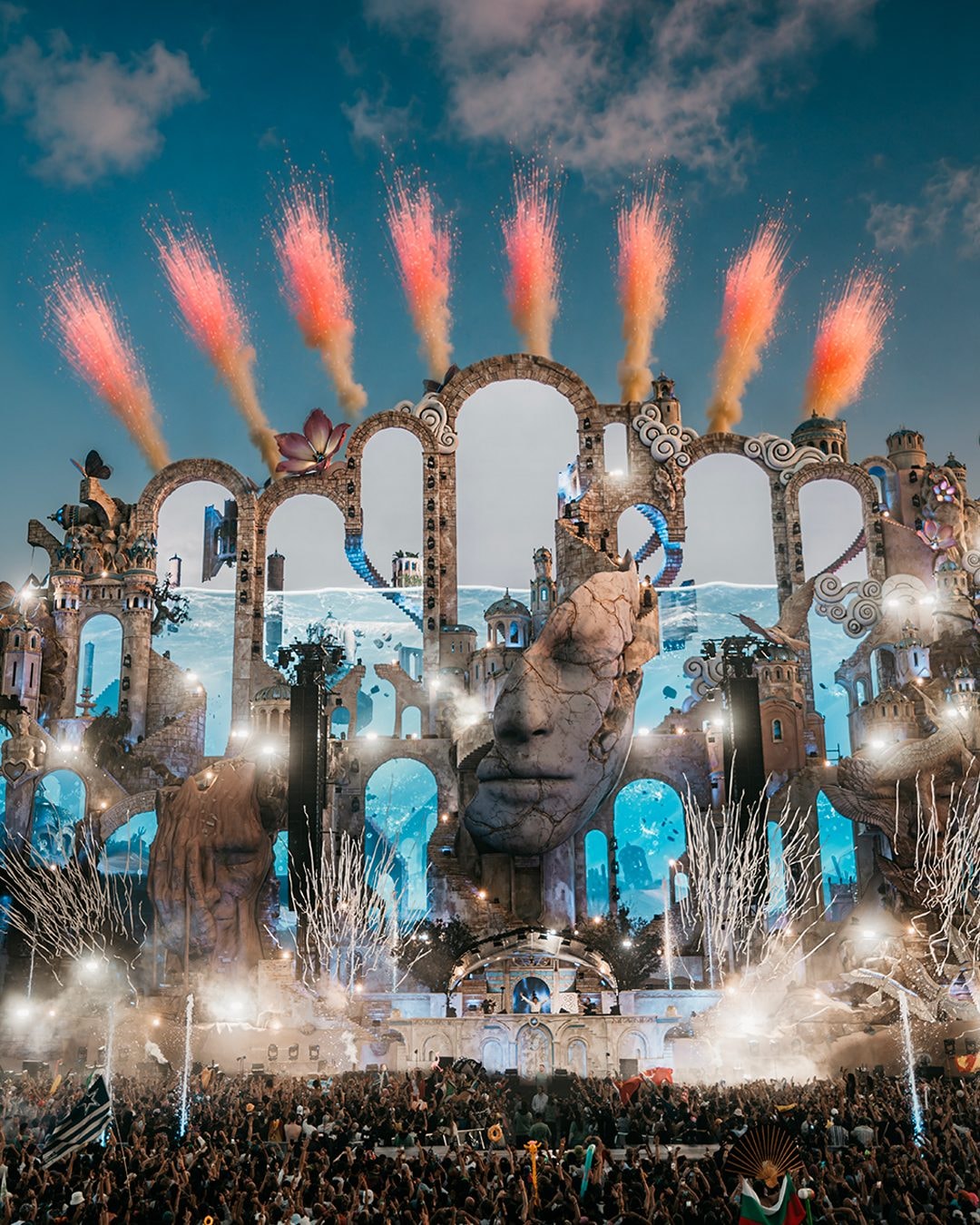 Tomorrowland mainstage mid-performance, by Ghigo Matteo